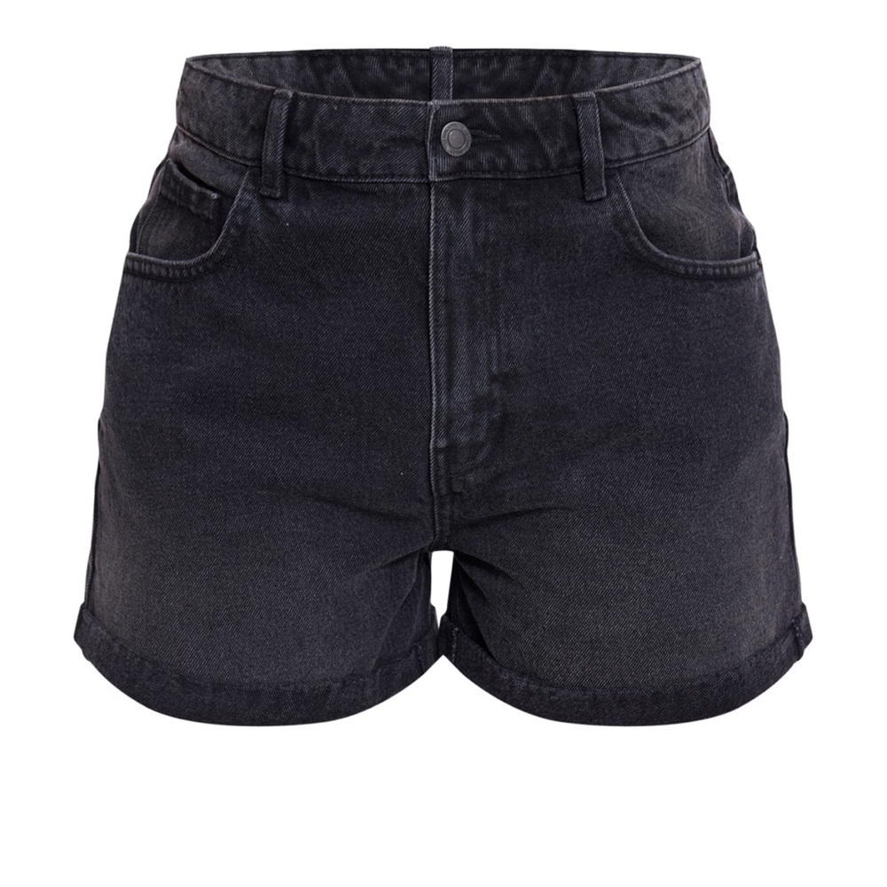 Pretty Little Thing Plus Black High Waisted Turnup Mom Short Size 26
